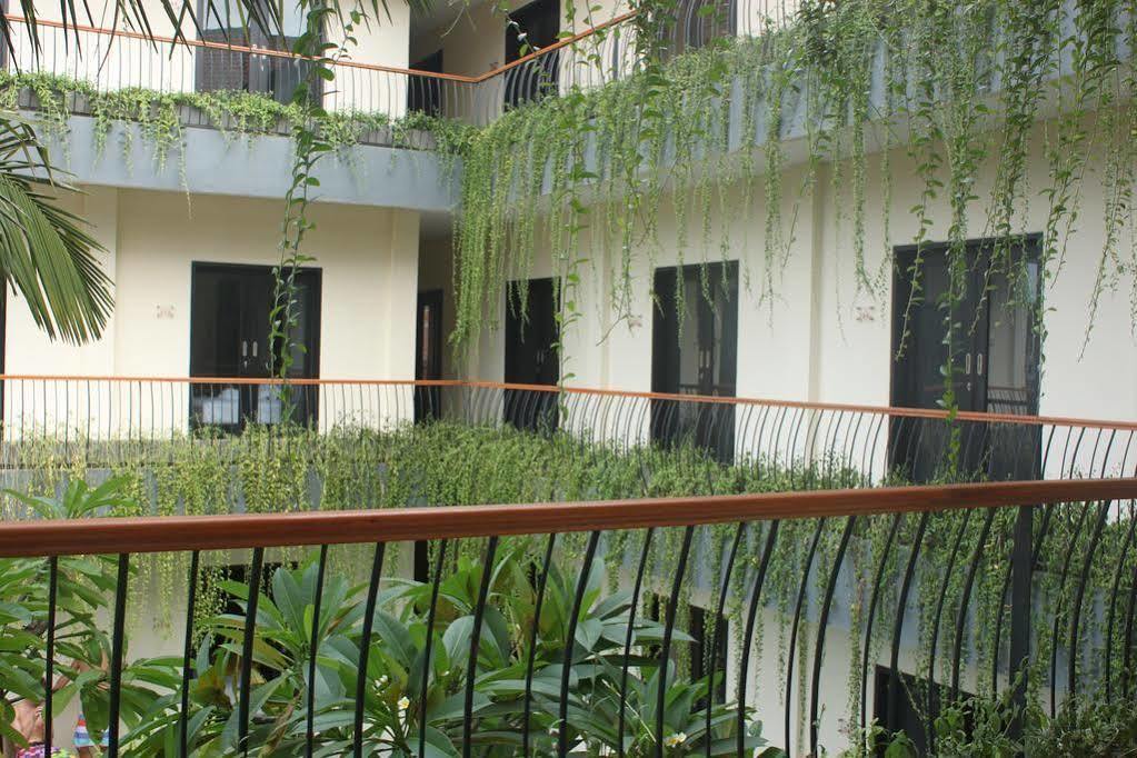 Zuk Hotel Legian  Luaran gambar